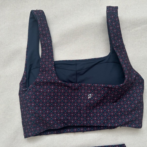 Peloton Matching Set Sports Bra & High Waisted Shorts activewear - Picture 2 of 5